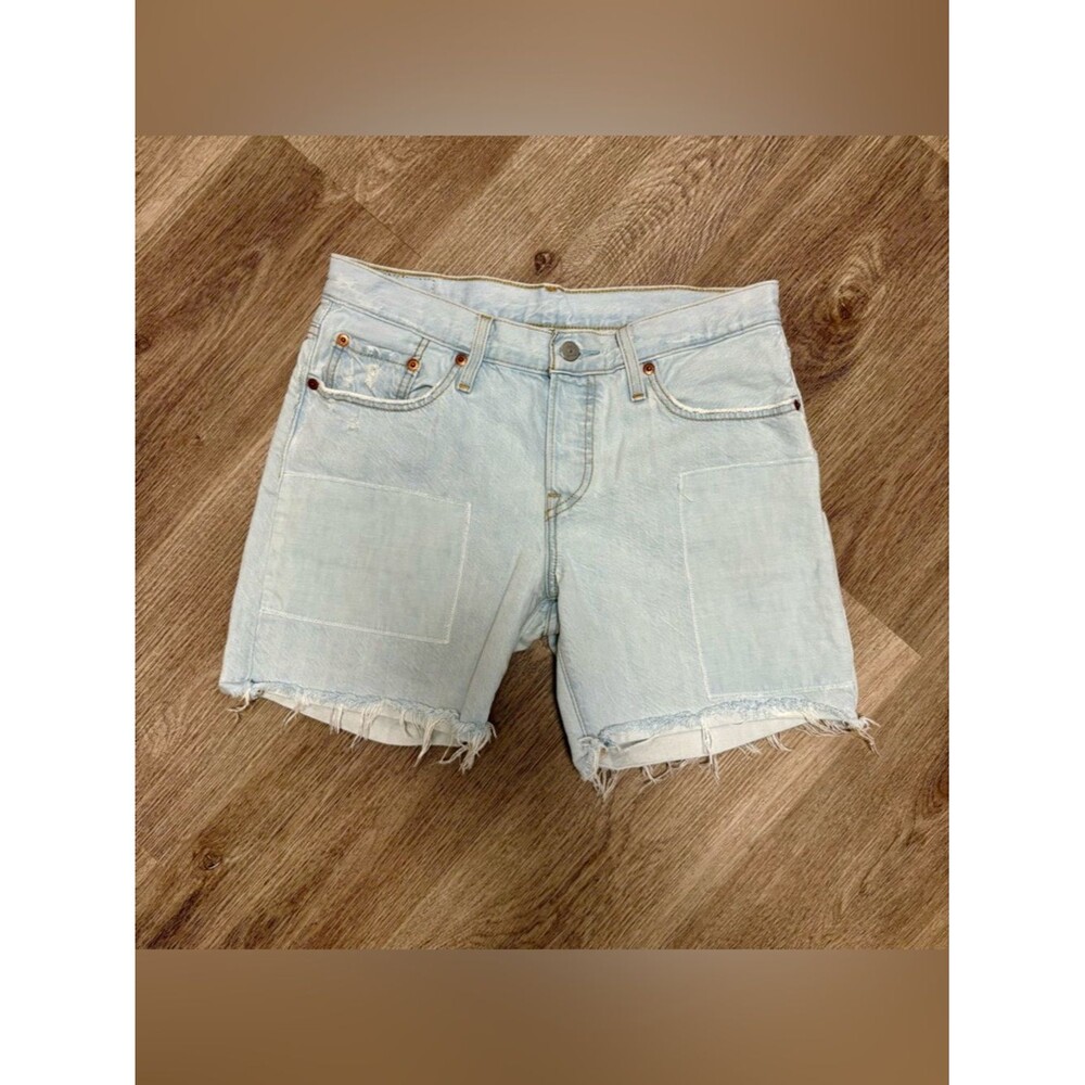 Levis Distressed Denim Shorts J4